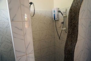 Bathroom Apartment 6 Guests
